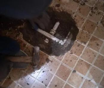 武穴卫生间漏水维修公司为您分享下卫生间渗水如何处理及注意事项